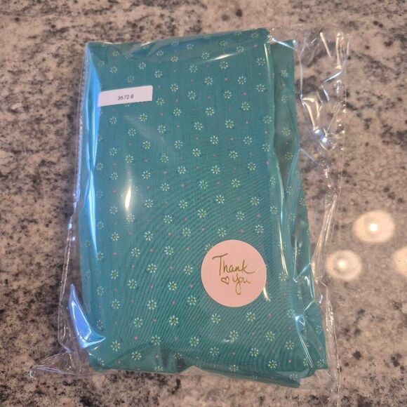 Fabric, Emerald Green White Daisy Mini Pink Dot Cotton 45" x 4.33 yds - Picture 7 of 8